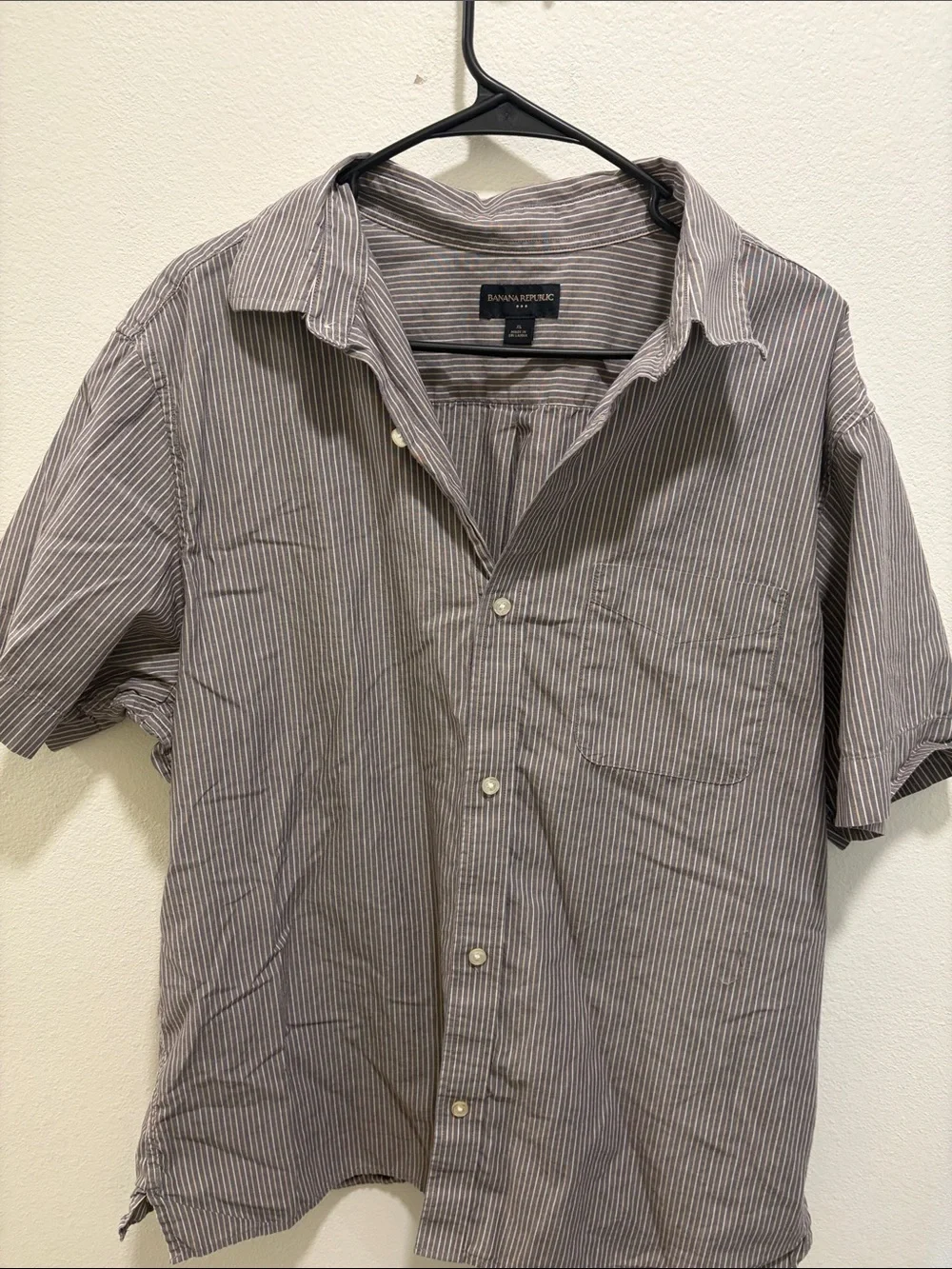 Banana Republic Men’s Short Sleeve Button-Down Shirt - Gray Pinstripe